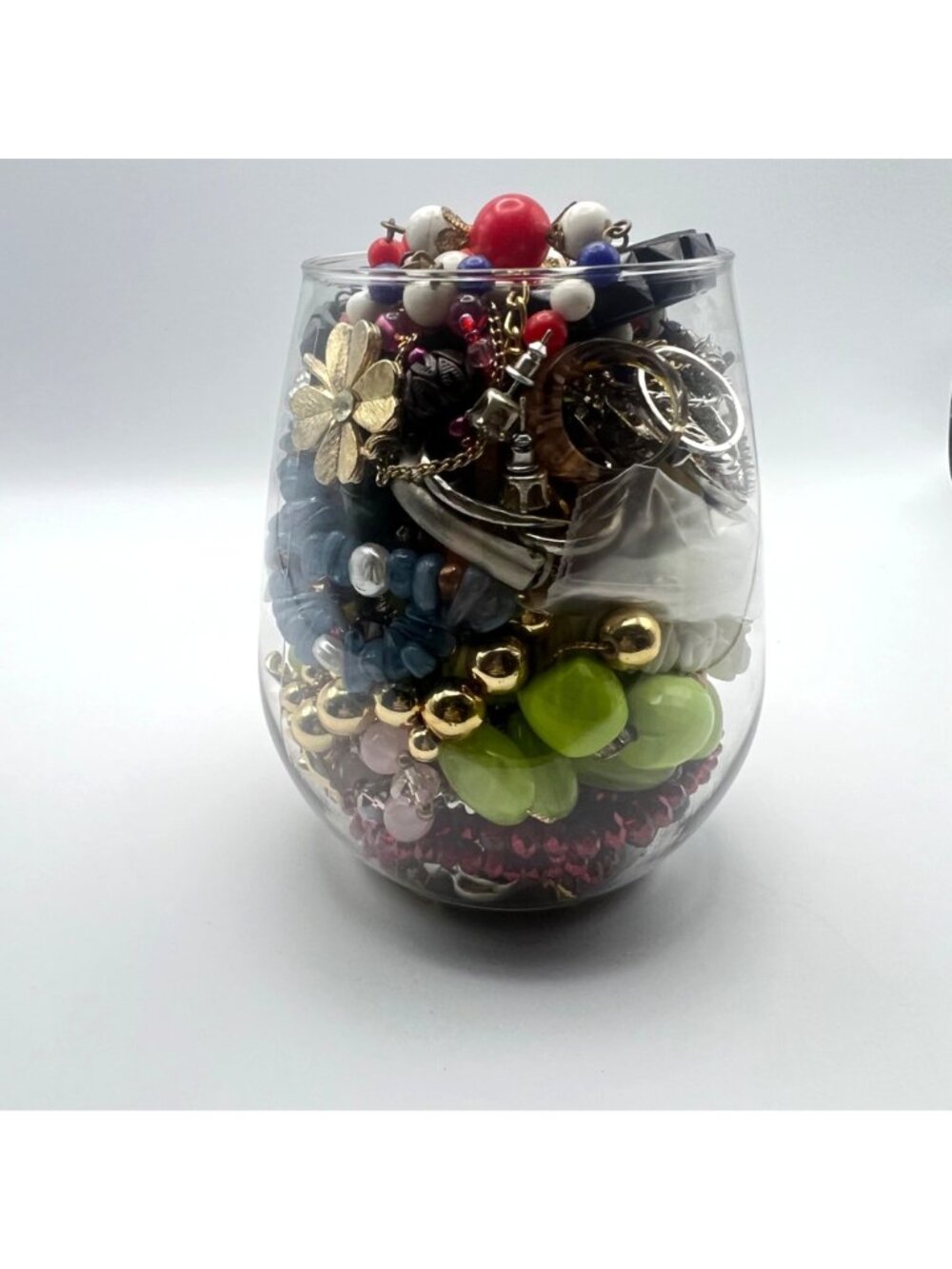 Mixed Jewelry Lot 1 lb 3 oz Wearable Necklaces Rings Earrings Bracelets Unisex - Picture 6 of 8